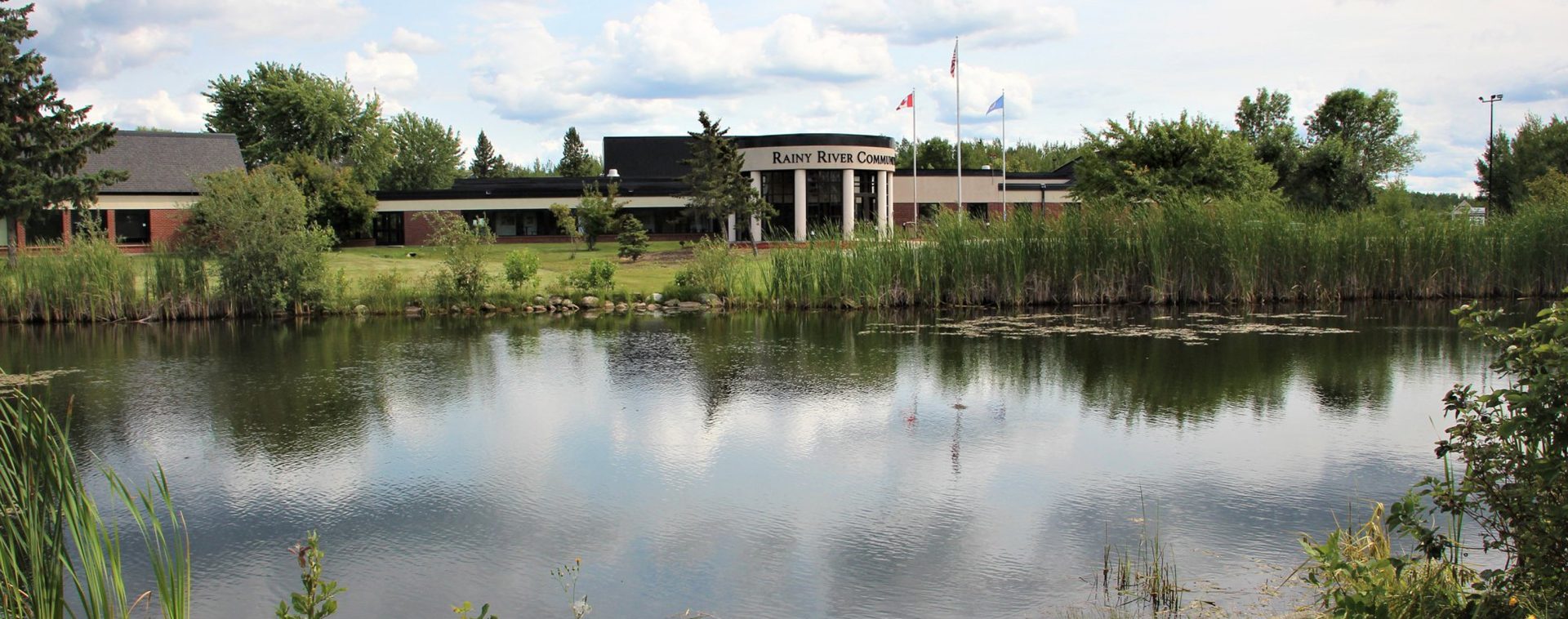 Photo of the Rainy River campus.