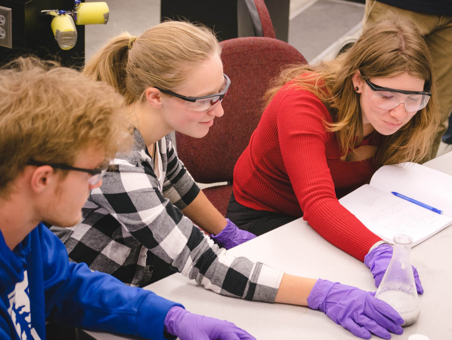 Women in the lab classroom.