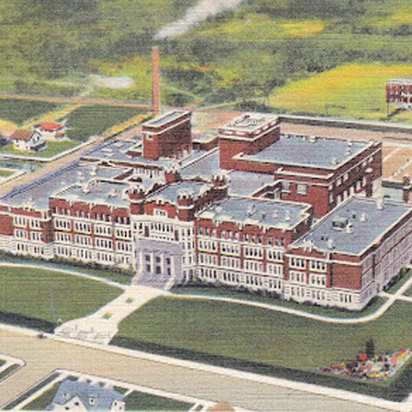 Hibbing campus in 1916.