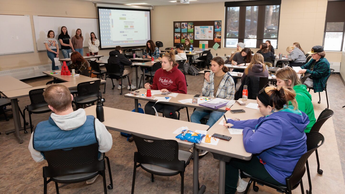 TRAINEE EDUCATION MENTAL HEALTH PRACTITIONER BIRMINGHAM visual data 3